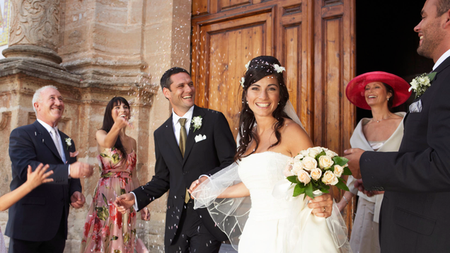 Illustration for article titled 8 Beautiful Weddings We’d Appreciate More If We Didn’t Know The Couple